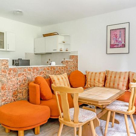 Holiday Home With Shared Pool In J Gersgr N Bad Reiboldsgrün Extérieur photo