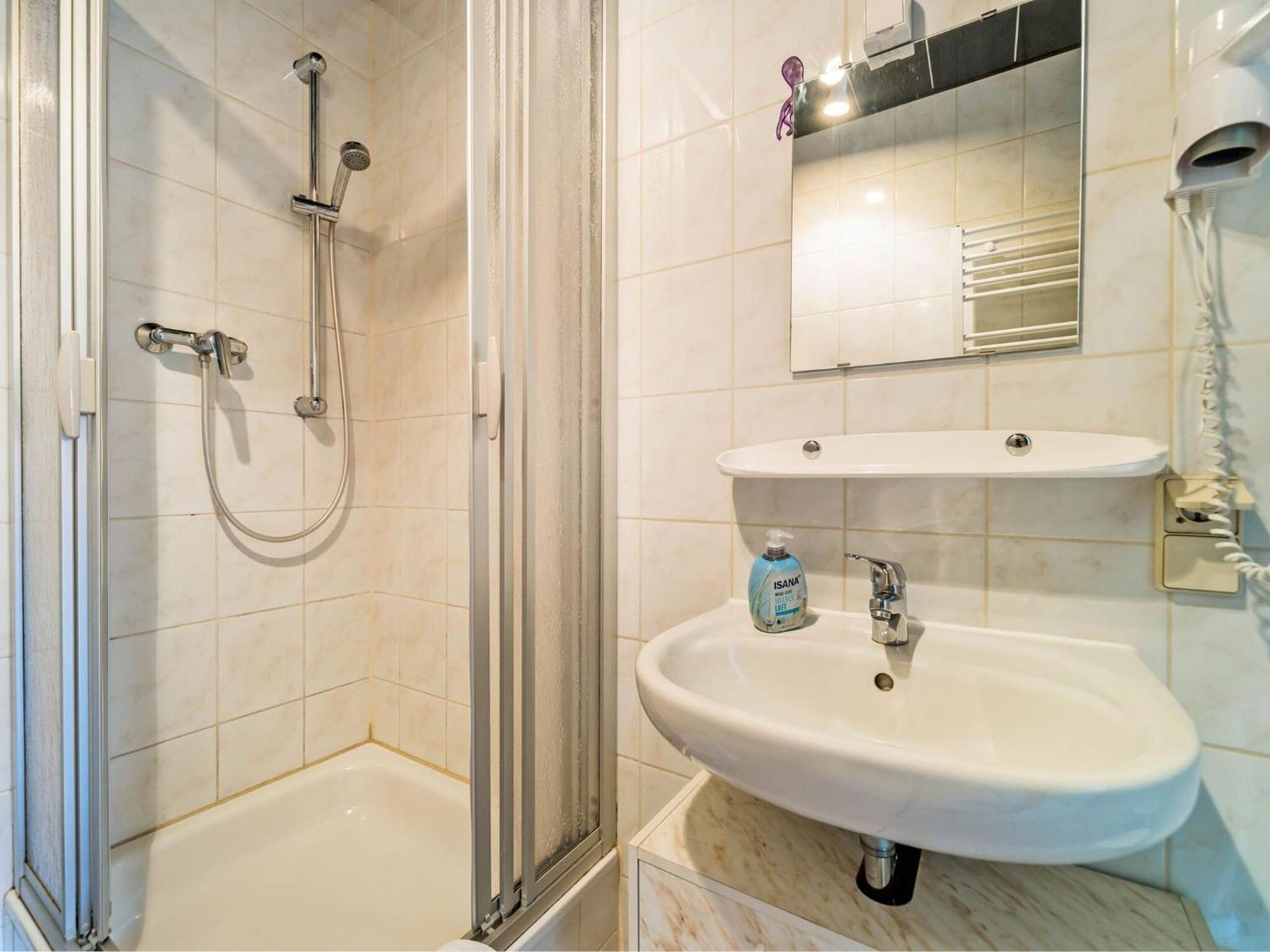 Holiday Home With Shared Pool In J Gersgr N Bad Reiboldsgrün Extérieur photo