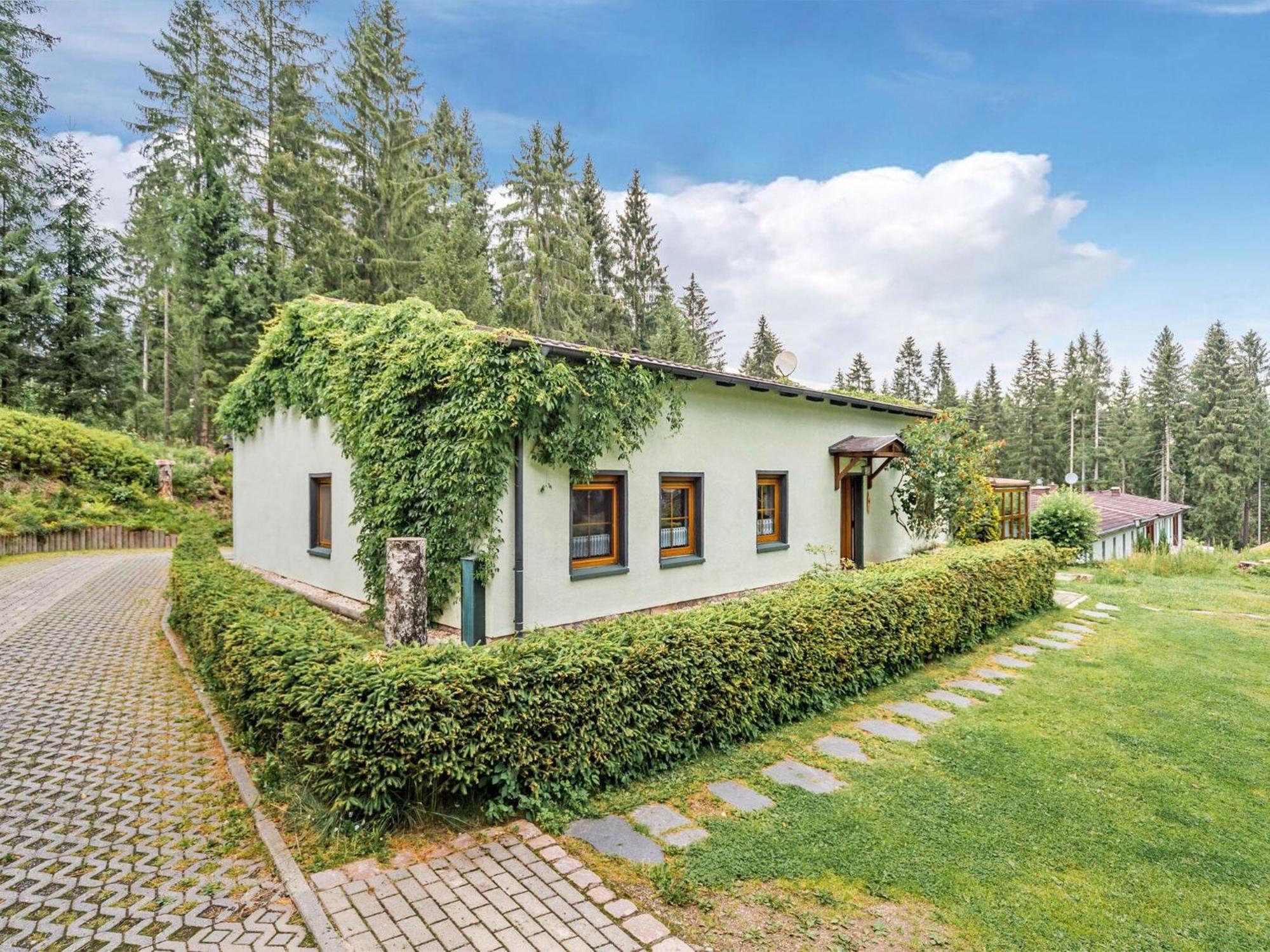 Holiday Home With Shared Pool In J Gersgr N Bad Reiboldsgrün Extérieur photo