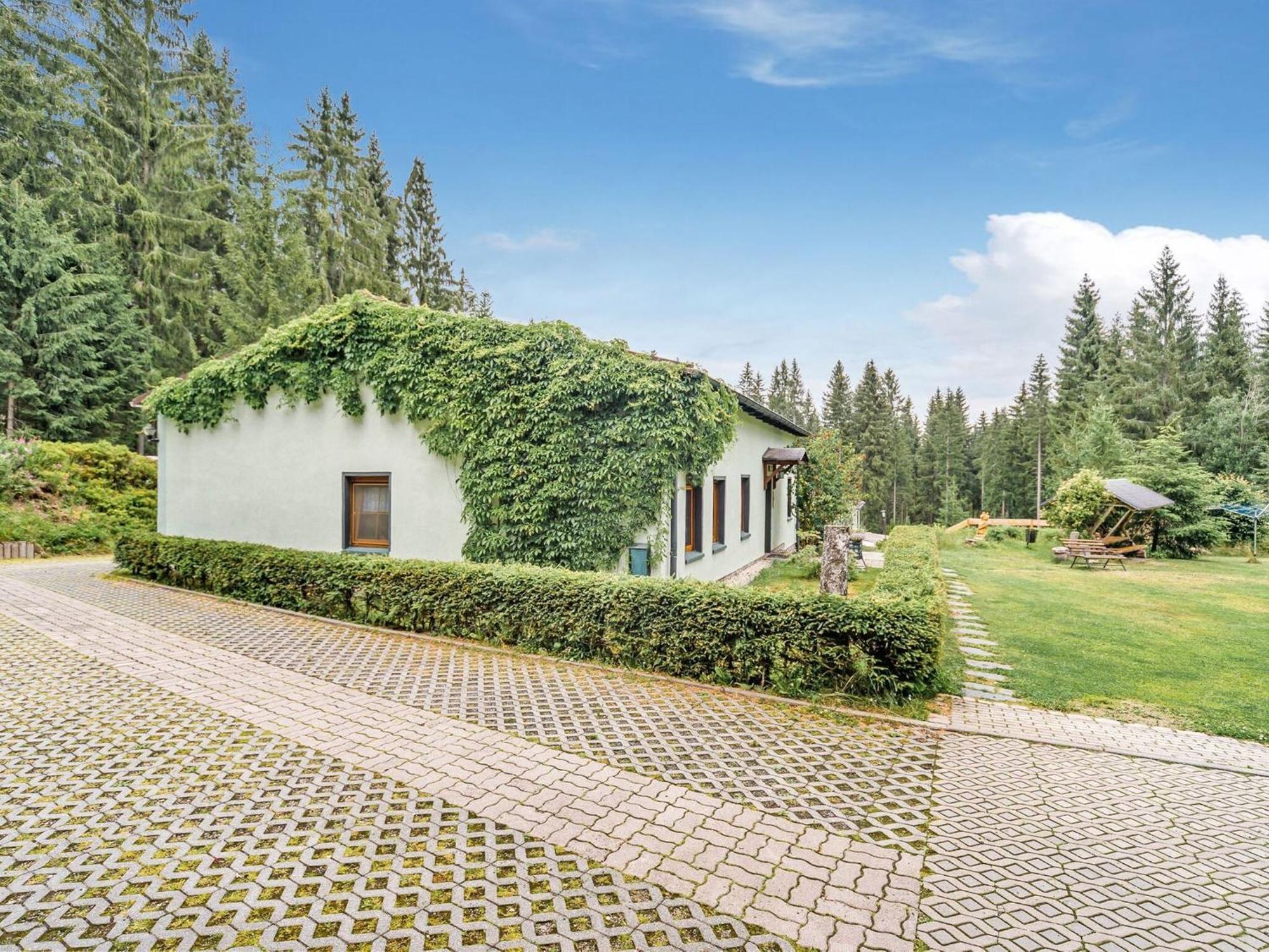 Holiday Home With Shared Pool In J Gersgr N Bad Reiboldsgrün Extérieur photo